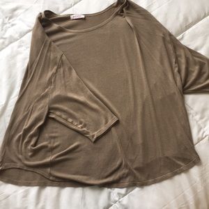 Tan 3/4 Sleeve Top